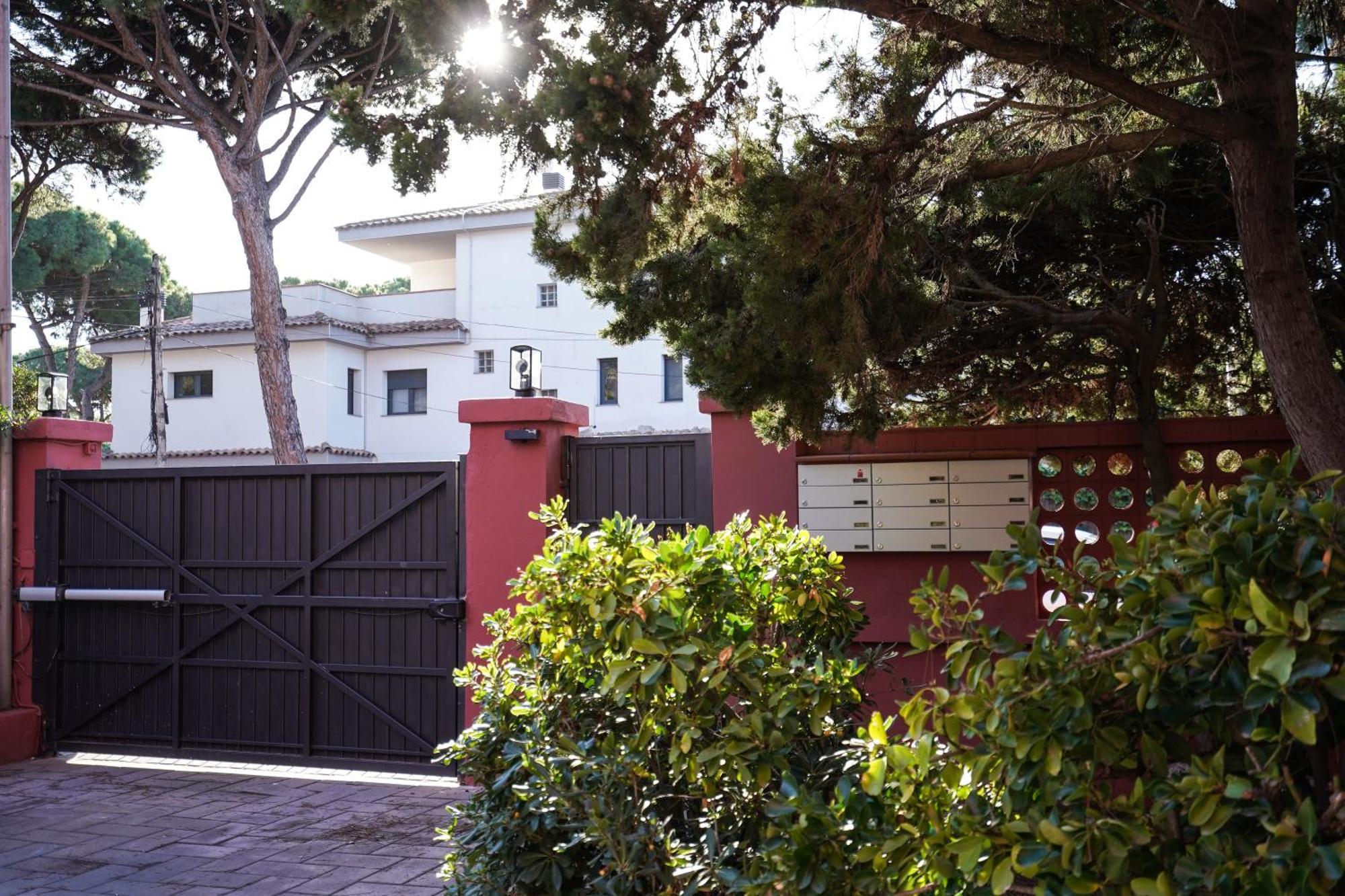 Calm, Beach And Bikes Castelldefels Exterior photo